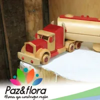 Camión de Madera Artesanal