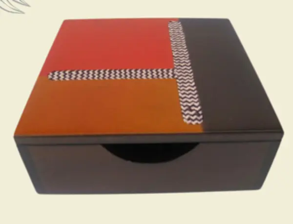 CAJA DE SERVILLETAS PEQUEÑA