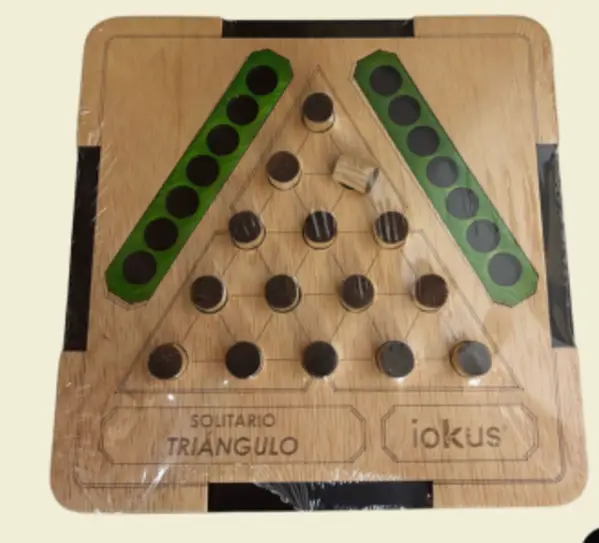 SOLITARIO TRIÁNGULO
